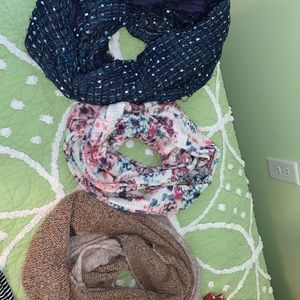 Infinity scarfs